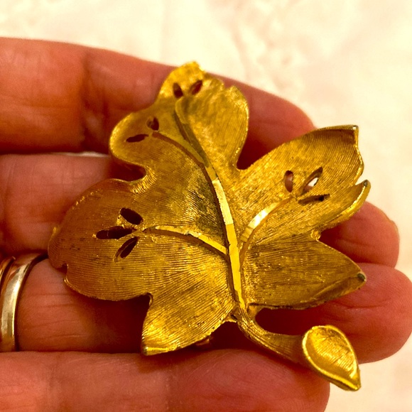 Beautiful large BSK signed autumn leaf pin brooch - Picture 2 of 4